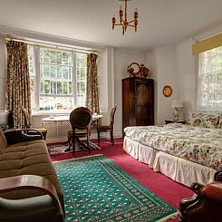 Dawson Place, Juliette's Bed and Breakfast