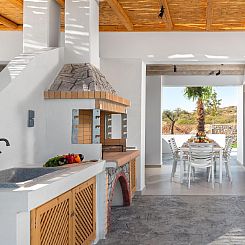 Vakantiehuis Villa Pounentis auf einem Hügel in Lachania