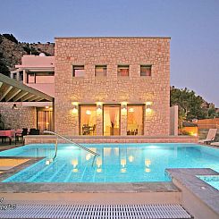 Vakantiehuis Villa CostaMare - Luxuriöse, neu gebaute Stein
