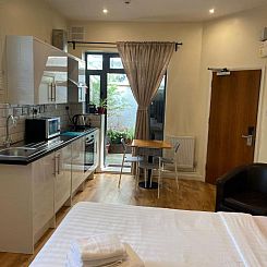 Lyall Apartment Hotel