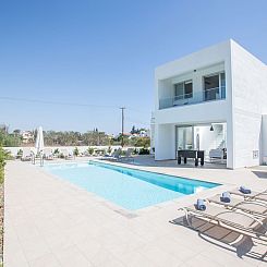 Vakantiehuis Neue Ferienvilla für 10 Personen