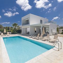 Vakantiehuis Greco Villa CCV4. 5-Schlafzimmer-Villa mit priv
