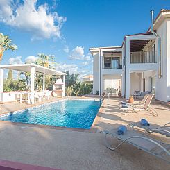 Vakantiehuis Private 3-Schlafzimmer-Villa mit Hochgeschwindi