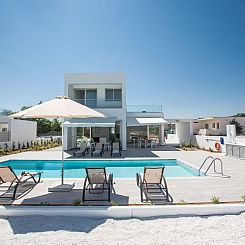 Vakantiehuis Wunderschöne, geräumige Ferienvilla mit BBQ