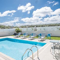 Vakantiehuis Moderne 4-Schlafzimmer-Villa im Zentrum von Pro