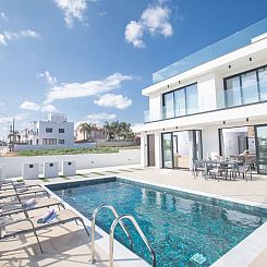Vakantiehuis Haus in Paralimni mit Doppelveranda