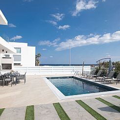 Vakantiehuis Haus in Paralimni mit Doppelveranda
