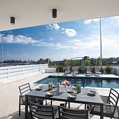 Vakantiehuis Haus in Paralimni mit Doppelveranda
