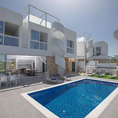 Vakantiehuis Ferienvilla Vie Bleu mit großem Pool