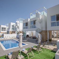 Vakantiehuis Ferienvilla Vie Bleu mit großem Pool