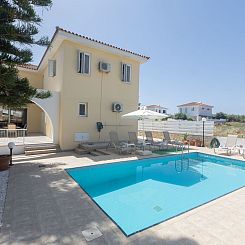 Vakantiehuis Ferienvilla "Holiday Villa" mit privatem Pool