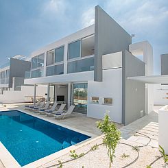 Vakantiehuis Neue 3-Schlafzimmer-Villa mit Pool in Protaras