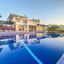 Vakantiehuis Villa "Meerblick" mit Infinity-Pool
