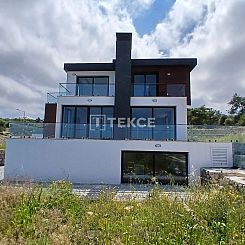 Vrijstaande woning in Girne
