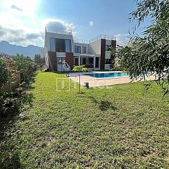 Vrijstaande woning in Girne