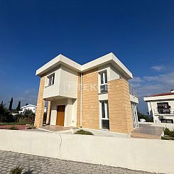Vrijstaande woning in Girne