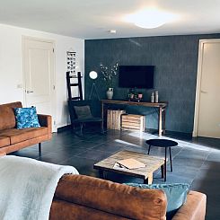 Unieke 12 pers. Farm Lodge De Muy op 'Hoeve Vianen'