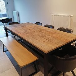 THE FRONT DOOR N°28