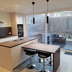 THE FRONT DOOR N°28