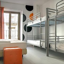 Albergue Revolutum Hostel