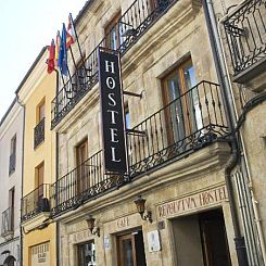 Albergue Revolutum Hostel