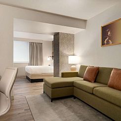 DoubleTree by Hilton New York Downtown