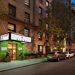 Night Hotel Broadway