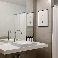 Best Western Plus Hospitality House Suites
