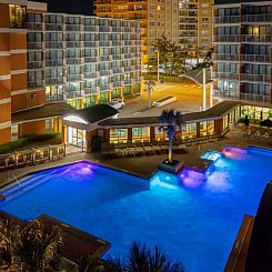 Holiday Inn & Suites North Beach Hotel, an IHG Hotel