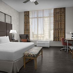 Hampton Inn and Suites Austin University Capitol