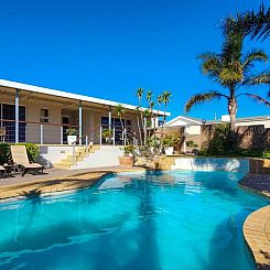 Hajos Lodge