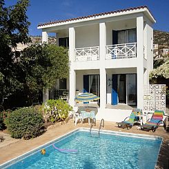 Vakantiehuis "Iptamena" mit Blick auf das Wasser