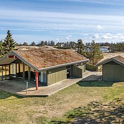 Vakantiehuis "Alfrik" - 900m from the sea