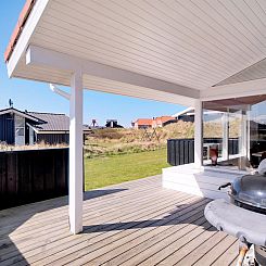 Vakantiehuis "Nedelko" - 250m from the sea