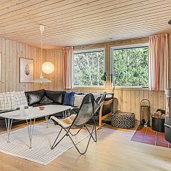 Vakantiehuis "Eriksine" - 1.9km from the sea