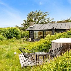 Vakantiehuis "Mintha" - 400m from the sea