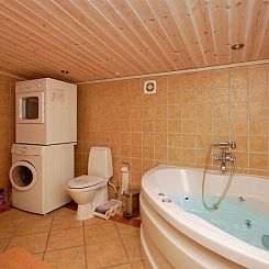 Vakantiehuis "Aku" - 700m from the sea