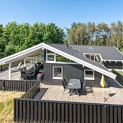 Vakantiehuis "Harriet" - 800m from the sea