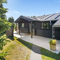 Vakantiehuis "Verner" - 990m from the sea