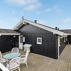 Vakantiehuis "Seniha" - 400m from the sea