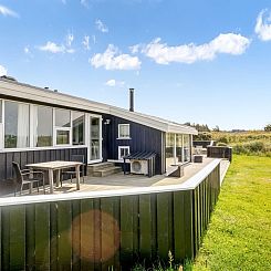 Vakantiehuis "Fridhild" - 875m from the sea