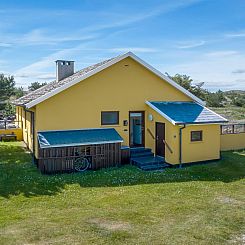 Vakantiehuis "Ola" - 900m from the sea