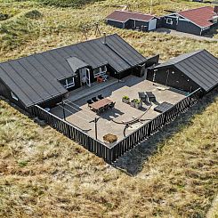 Vakantiehuis "Ilkka" - 400m from the sea