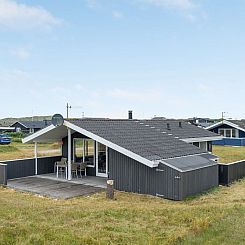 Vakantiehuis "Svea" - 400m from the sea