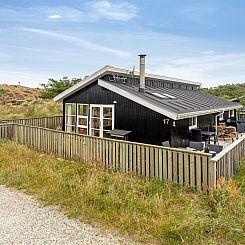 Vakantiehuis "Melanie" - 950m from the sea