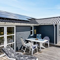 Vakantiehuis "Jerg" - 500m from the sea