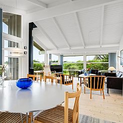 Vakantiehuis "Laurentius" - 300m from the sea