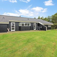 Vakantiehuis "Luzy" - 600m from the sea