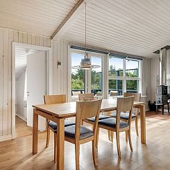 Vakantiehuis "Aslak" - 350m from the sea