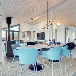 Vakantiehuis "Sirpa" - 1km from the sea